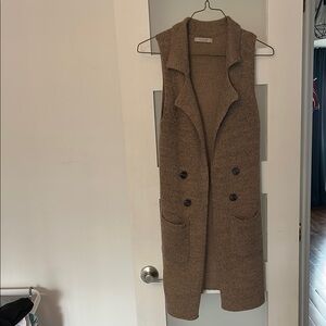 Women's Tan Sleeveless Coat